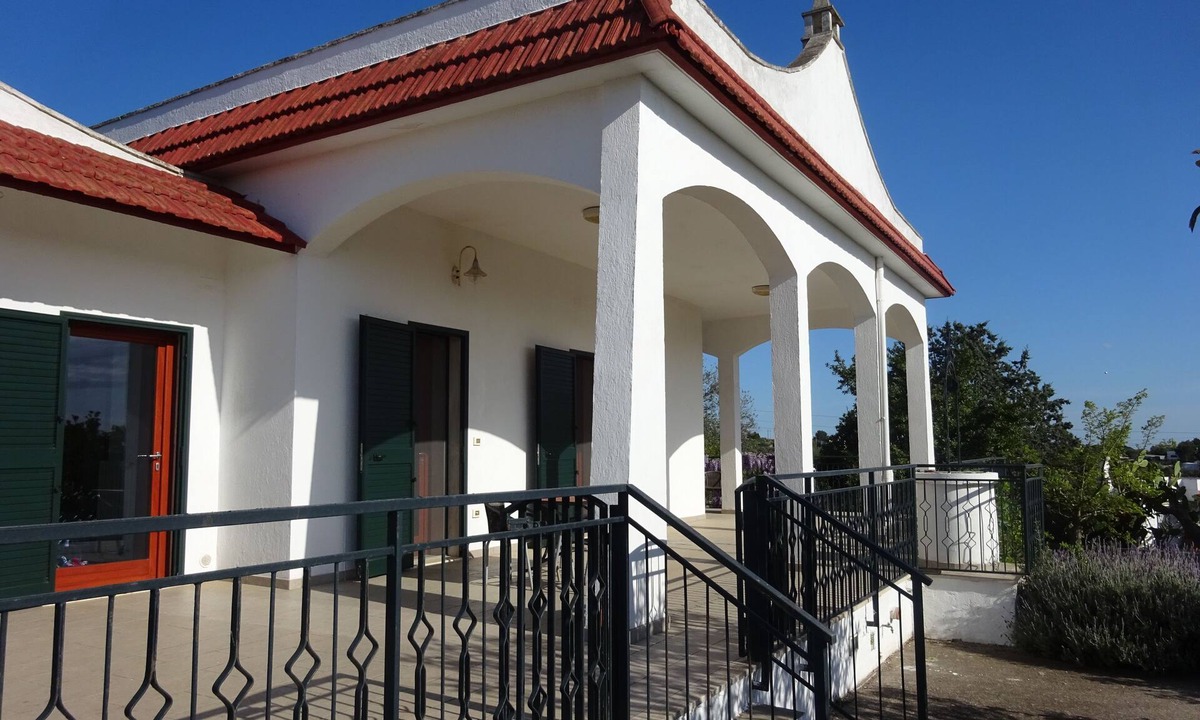 Ostuni Villa | Magnificent villa close to the historic town of Ostuni and beaches