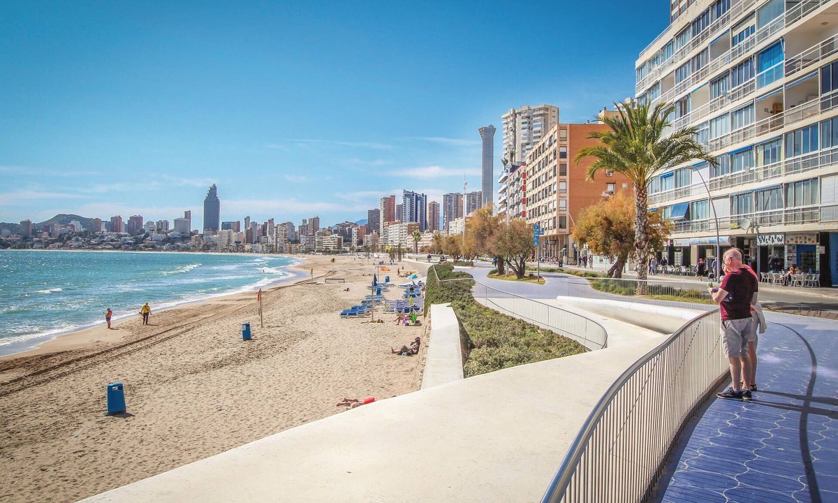 Golf Bahia Apartment | Modern apartment with large balcony with sea view.
