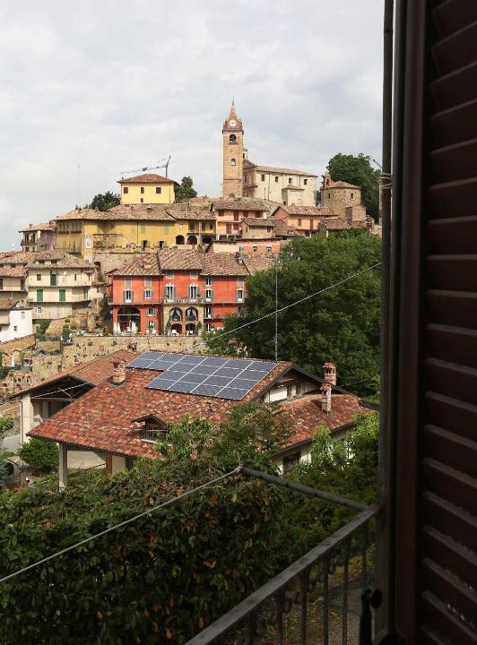 Monforte d'Alba Apartment | monforte view apartment