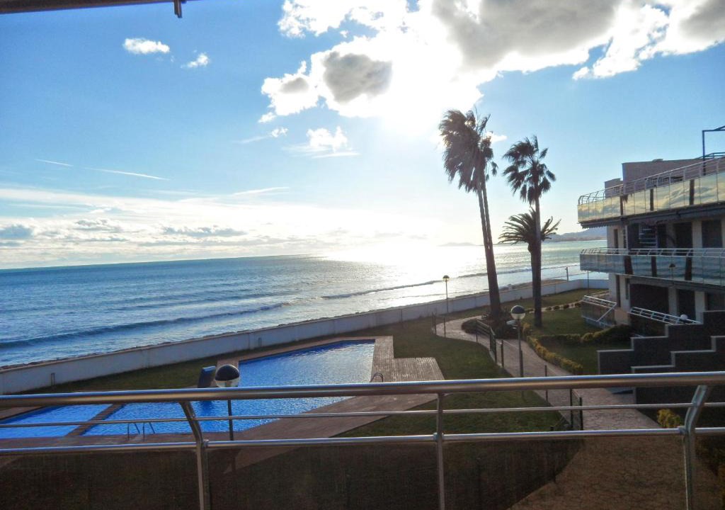 Miami Platja Apartment | MONTROIG BAHIA NEAR CAMBRILS MIAMI COSTA DORADA SEASIDE LUXUS App MINIMAL STAY 2 NIGHTS