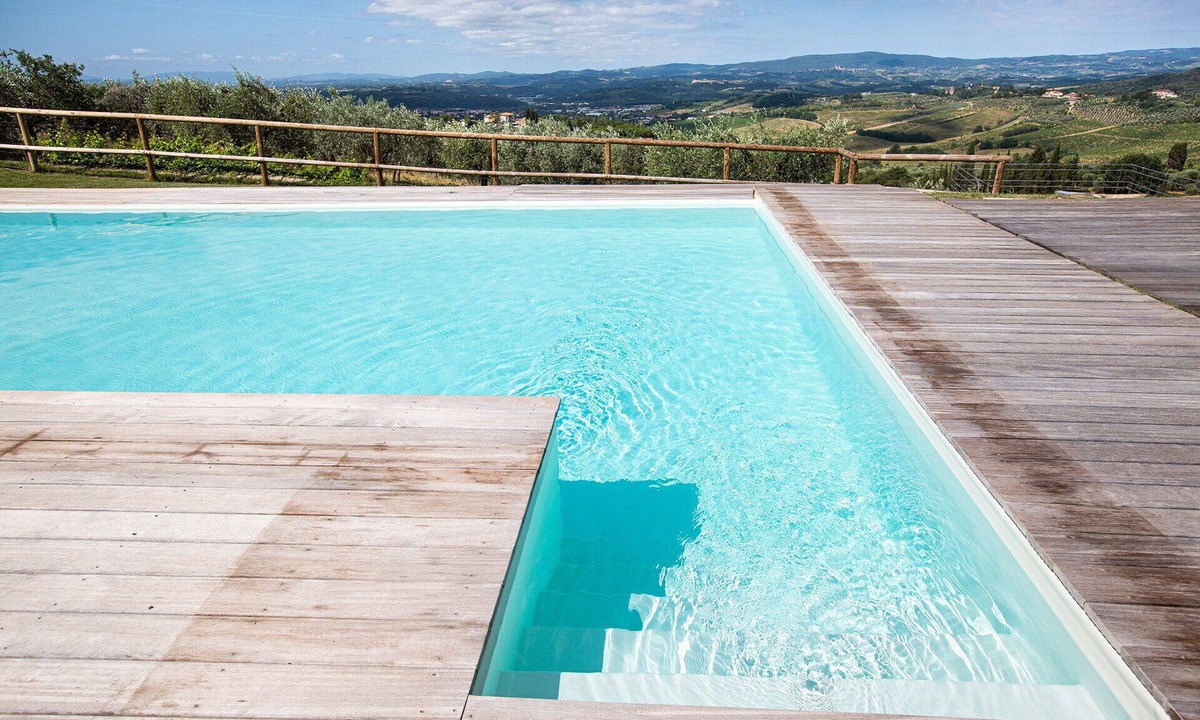 Poggibonsi Apartment | Nice apartment for 6 people with WIFI, pool, A/C, TV and panoramic view, close to San Gimignano