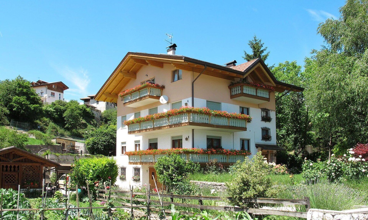 Coredo Apartment | Nice apartment for 6 people with WIFI, TV, patio and pets allowed