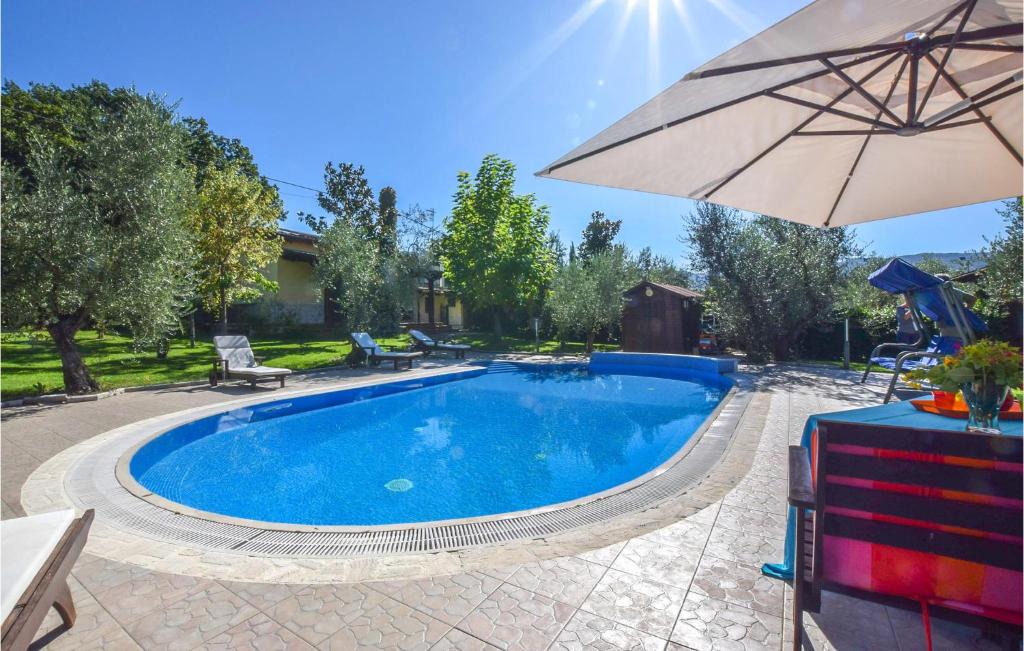 Monteroduni House | Nice home in Isernia IS with WiFi, Private swimming pool and Outdoor swimming pool