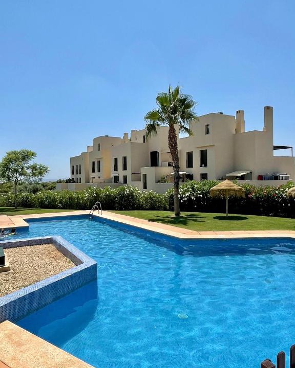 Corvera Apartment | Piso de tres dormitorios con súper terraza