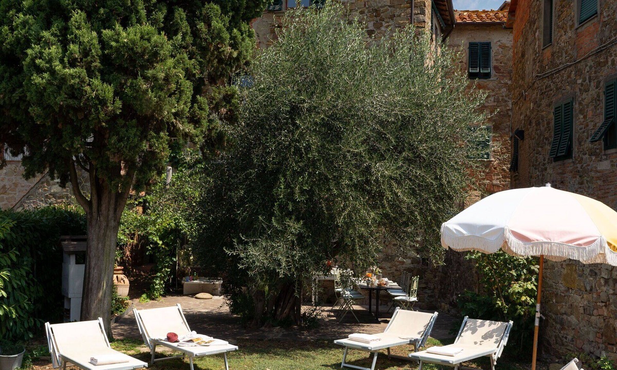 Pergine Valdarno Villa | Private Villa with private pool, WIFI, A/C, TV, patio, pets allowed, panoramic view, close to Arezzo