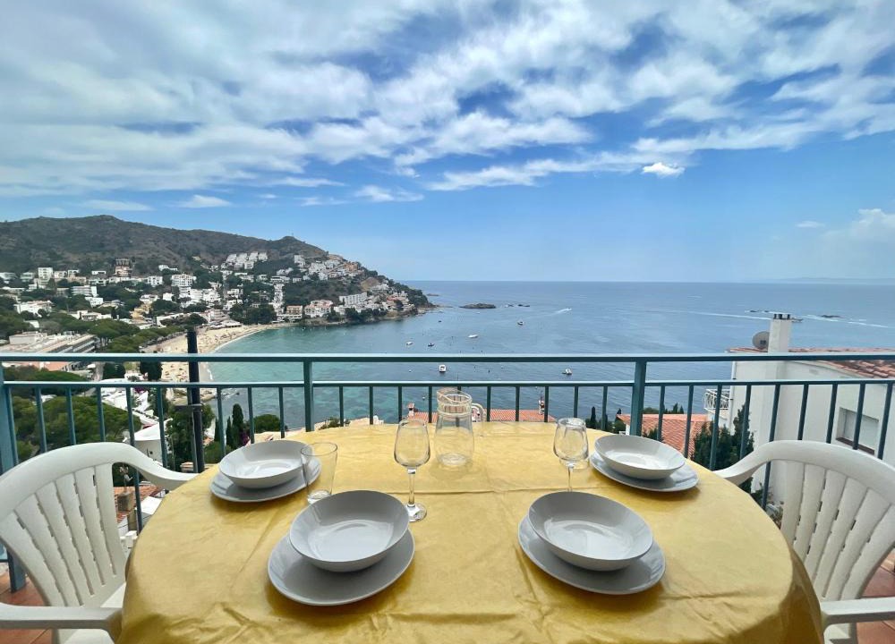 Almadraba-Canyelles Apartment | Rodas
