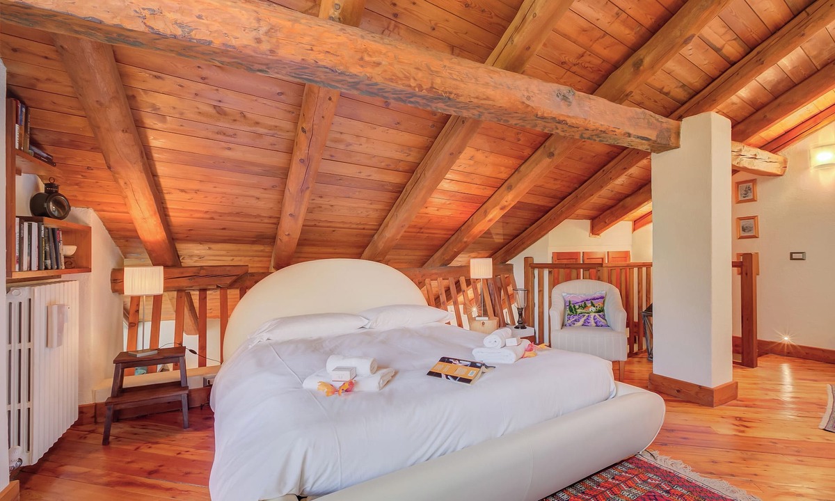 Cesana Torinese Apartment | Romito Lodge Apartment Mountain Retreat