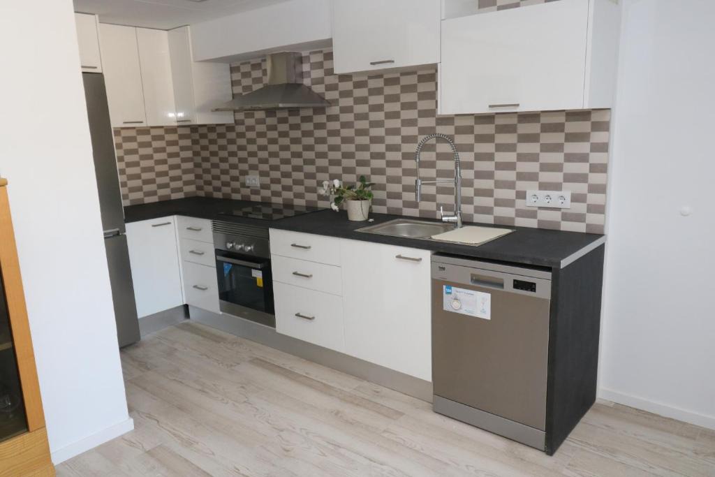 Roses Town Center Apartment | SAN JOAN