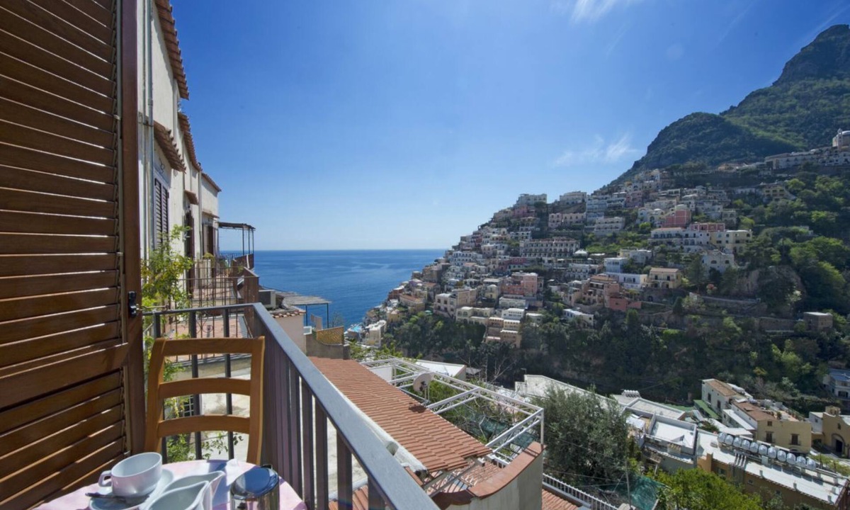Arienzo Apartment | Sebastien Balcony central Positano