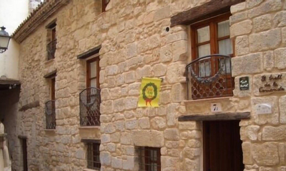 Horta de Sant Joan Cottage | Self catering El Trull de la Comanda for 8 people