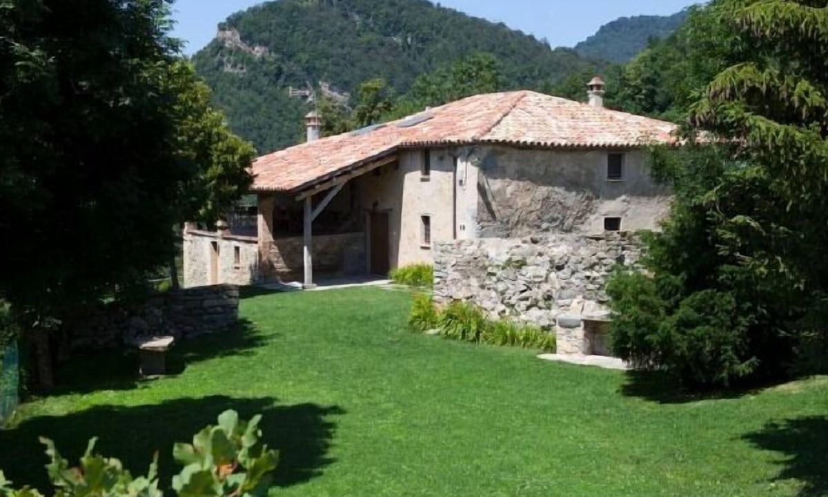 Vidra Cottage | Self catering Mas Quintana de Ciuret for 16 people