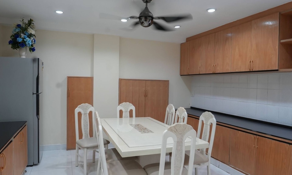 Wattana House | Spacious 3 Bedroom Duplex home on Sukhumvit near BTS Phra Khanong