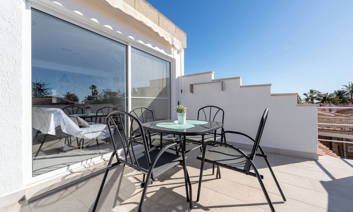 Vinaros Apartment | Studio apartment 'Costa Sur' with Private Terrace, Wi-Fi and Air Conditioning
