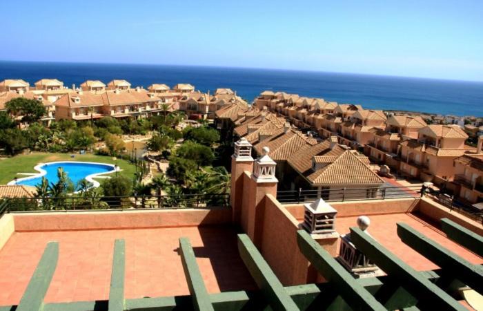 San Roque Apartment | Studio Apartment Urb. Regency Sea View