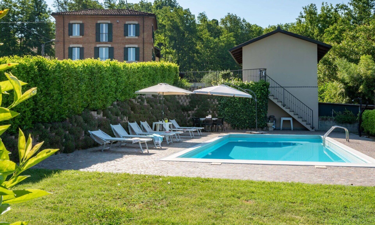San Desiderio House | Stunning private villa for 8 people with private pool, A/C, WIFI, TV and terrace