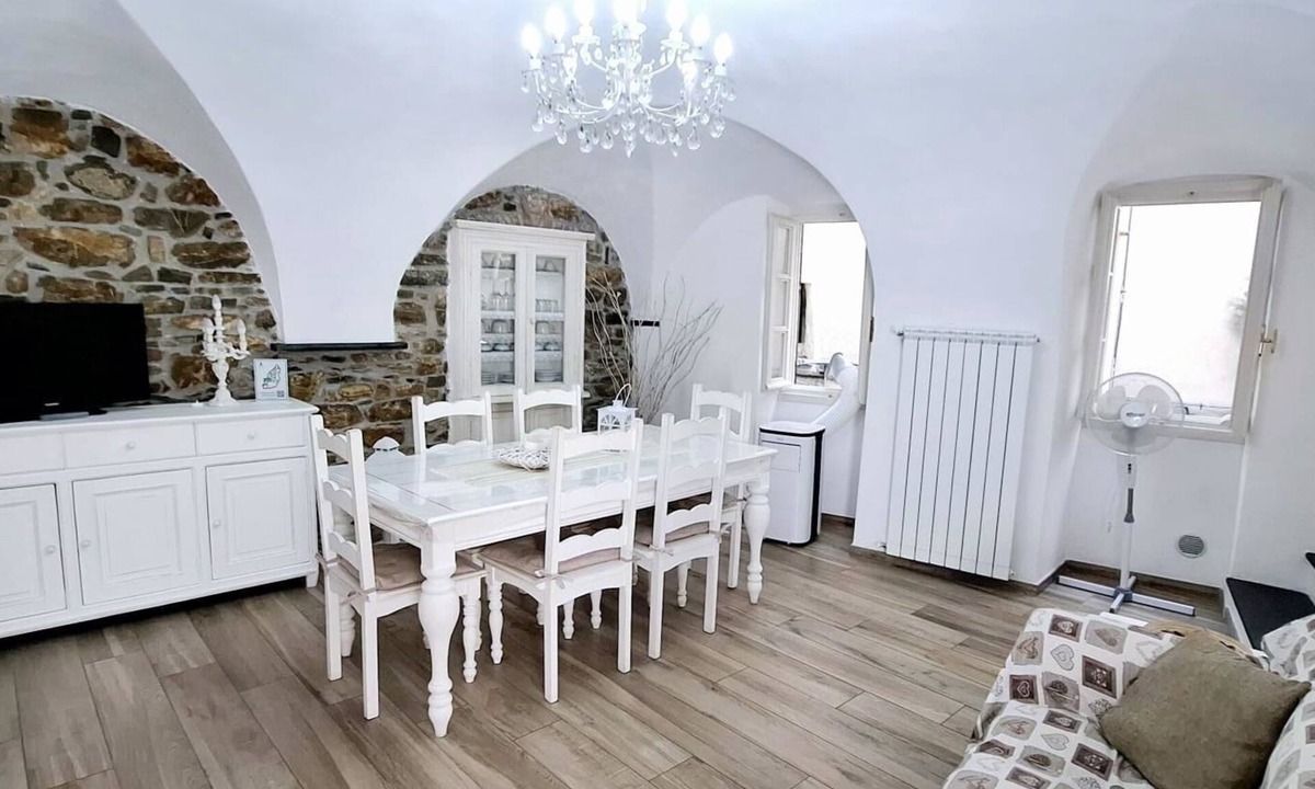 Terzorio Apartment | "TASTE OF PROVENCE" among Olive Trees and the Sea.