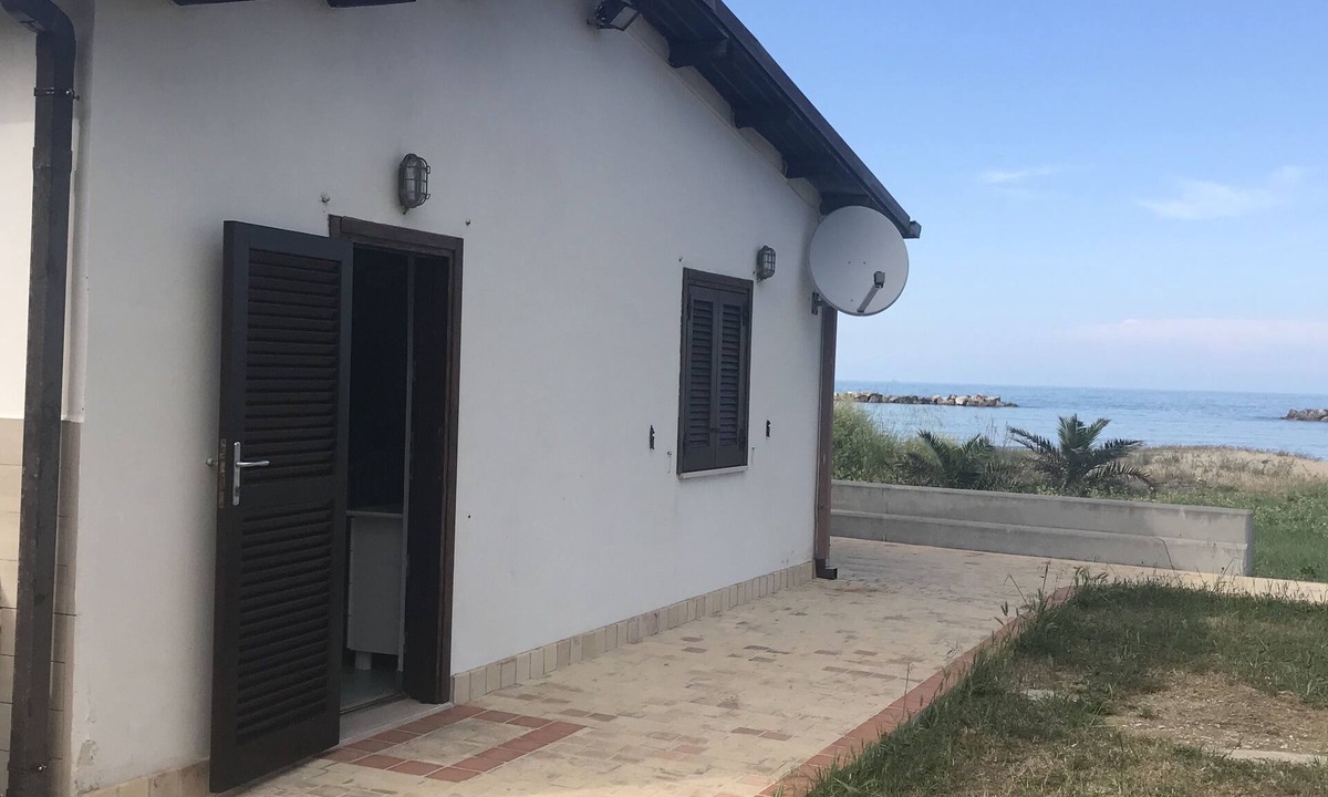 Ortona House | The beach house
