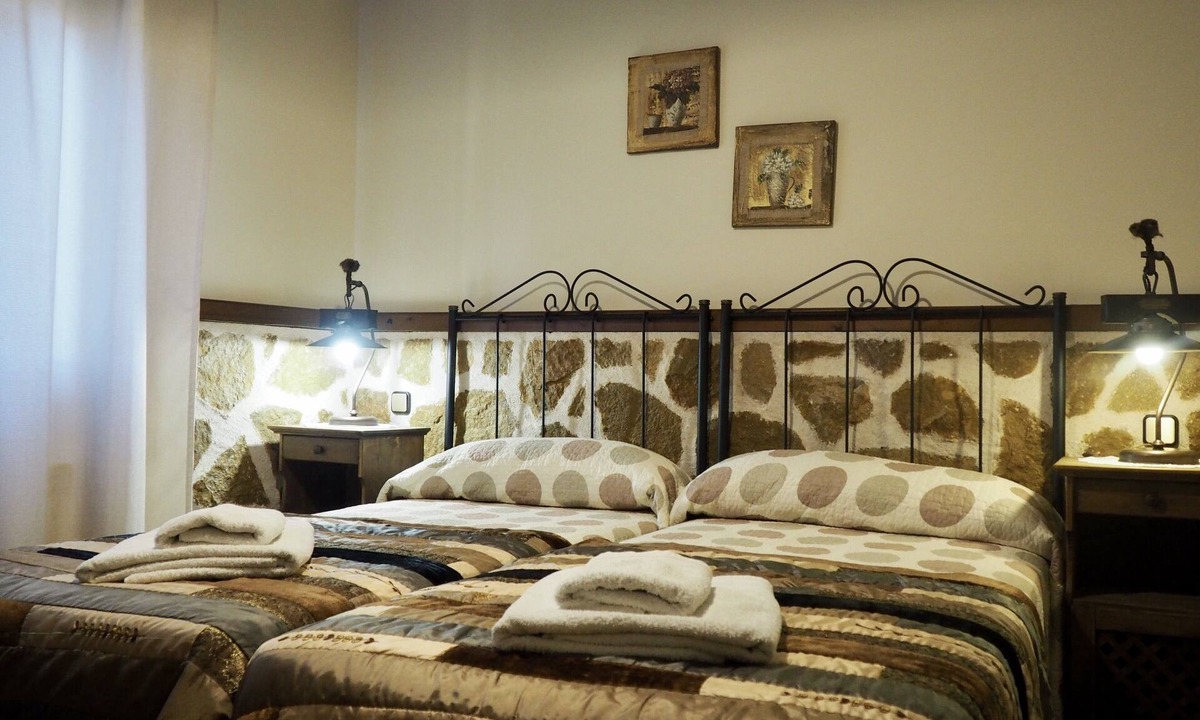Higuera de las Duenas Cottage | The Corner of Anter A