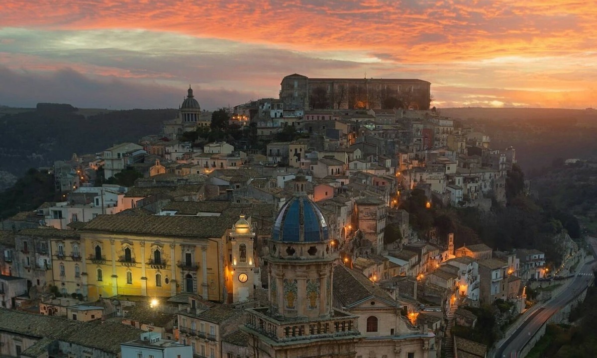 Ragusa House | The court of Santa Agnese
