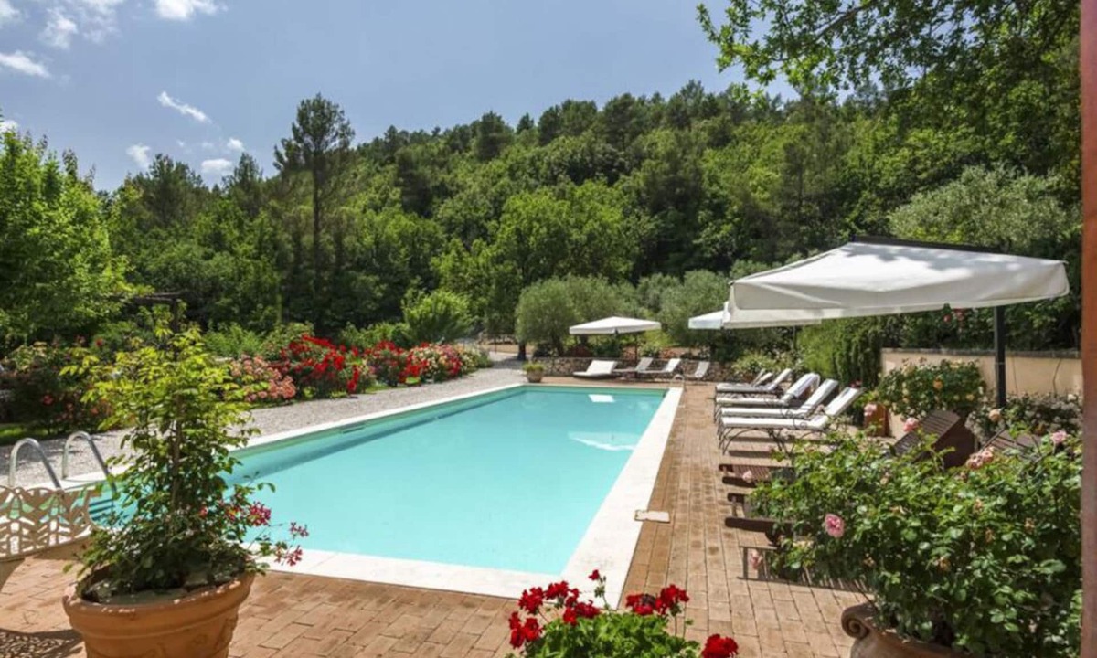 Spoleto Cottage | The Nest - Cosy cottage for two in gorgeous property with large swimming pool