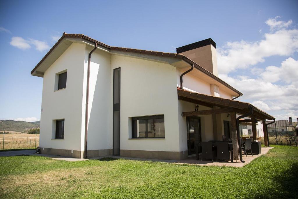 Longuida House | TuApartamento - Casa Campo Villanueva de Lónguida