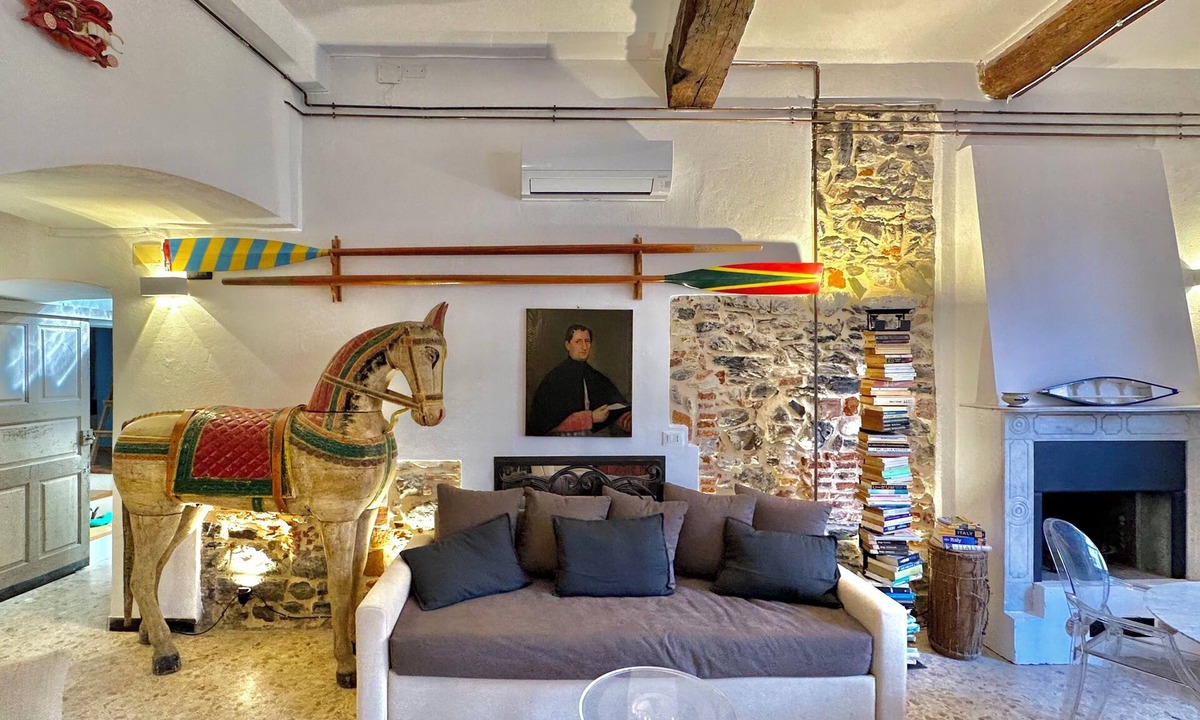 Vernazza House | UNIQUE: Overlooking the Square, Sea View, Air Conditioning, 2 Bathrooms, SPA