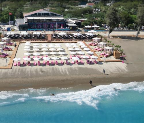 Artikli Hotel | vice city beach resort otel