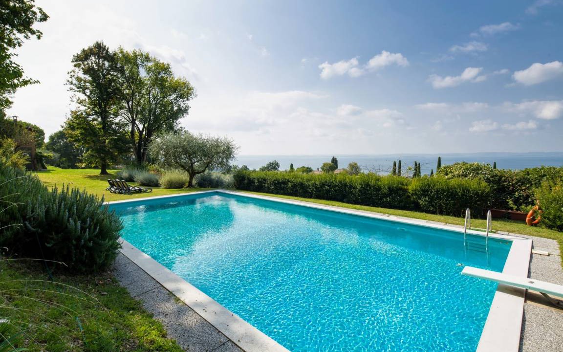 Bardolino Villa | Villa ∙ 6 bedrooms ∙ 12 guests