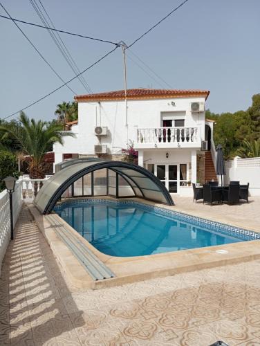 La Colina House | Villa Benucia family guest house