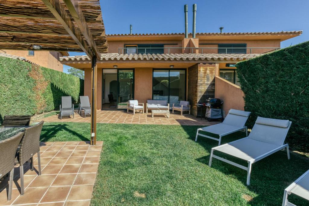 Navata Villa | Villa Brenda Torremirona Resort
