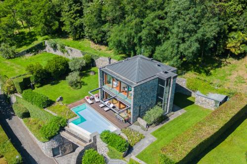 Como Villa | Villa Infinity