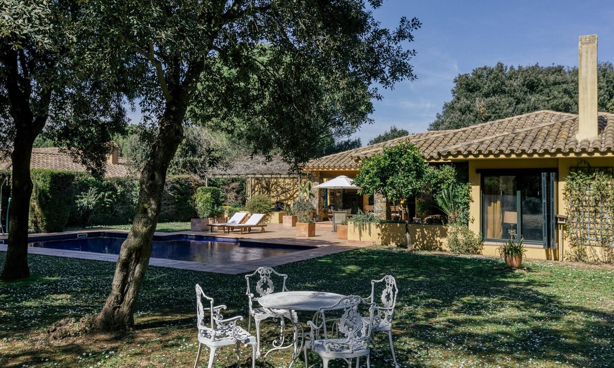 Navata Villa | Villa 'Maria' with Private Pool, Wi-Fi and Air Conditioning