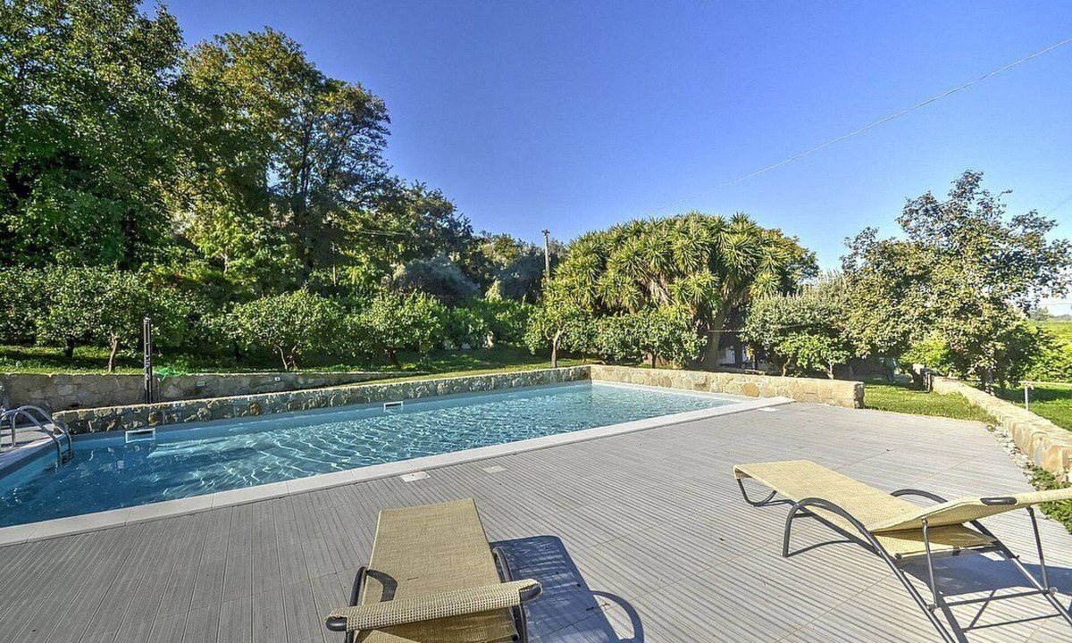 Mirto House | Villa Pascal A: A characteristic and welcoming independent house surrounded by meadows and by green hills, with Free WI-FI.