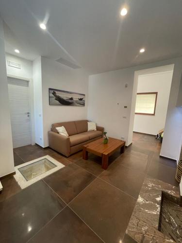 Laureto Villa | Villa Romina