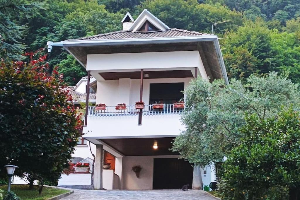 Pescate Villa | Villa Rosetta Tra lago e monti