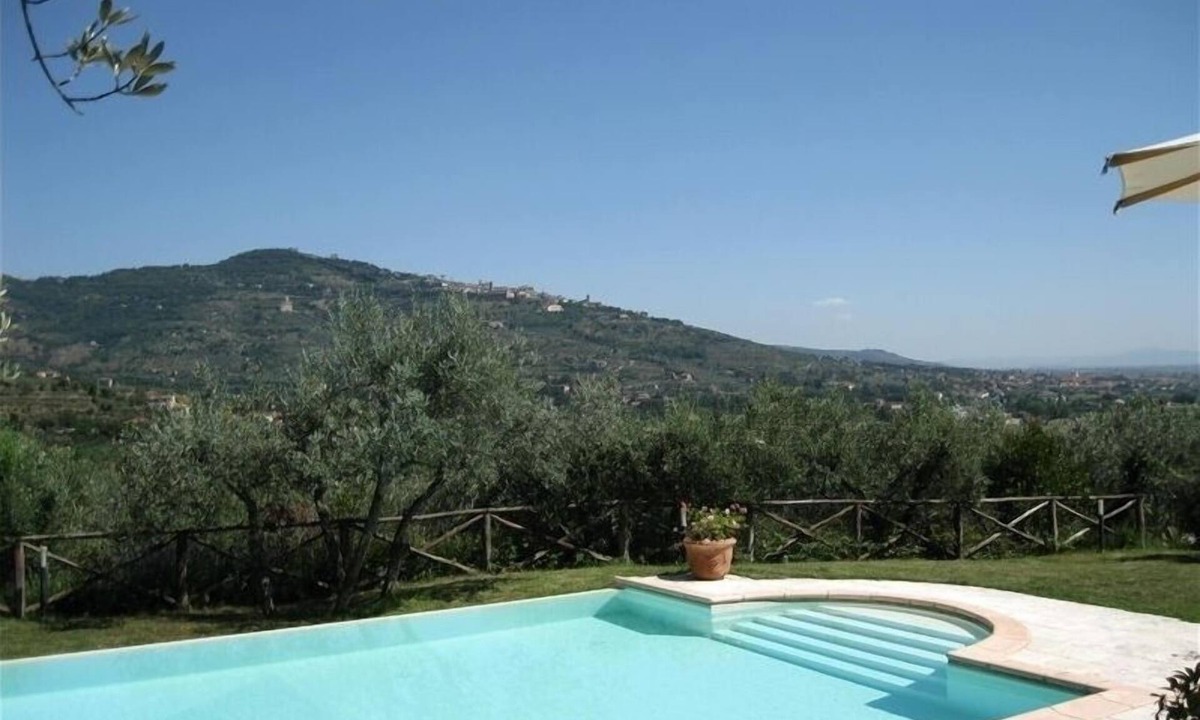 Il Borgo Villa | "Villa Stefania" Old Tuscan Farmhouse - Great View on Cortona