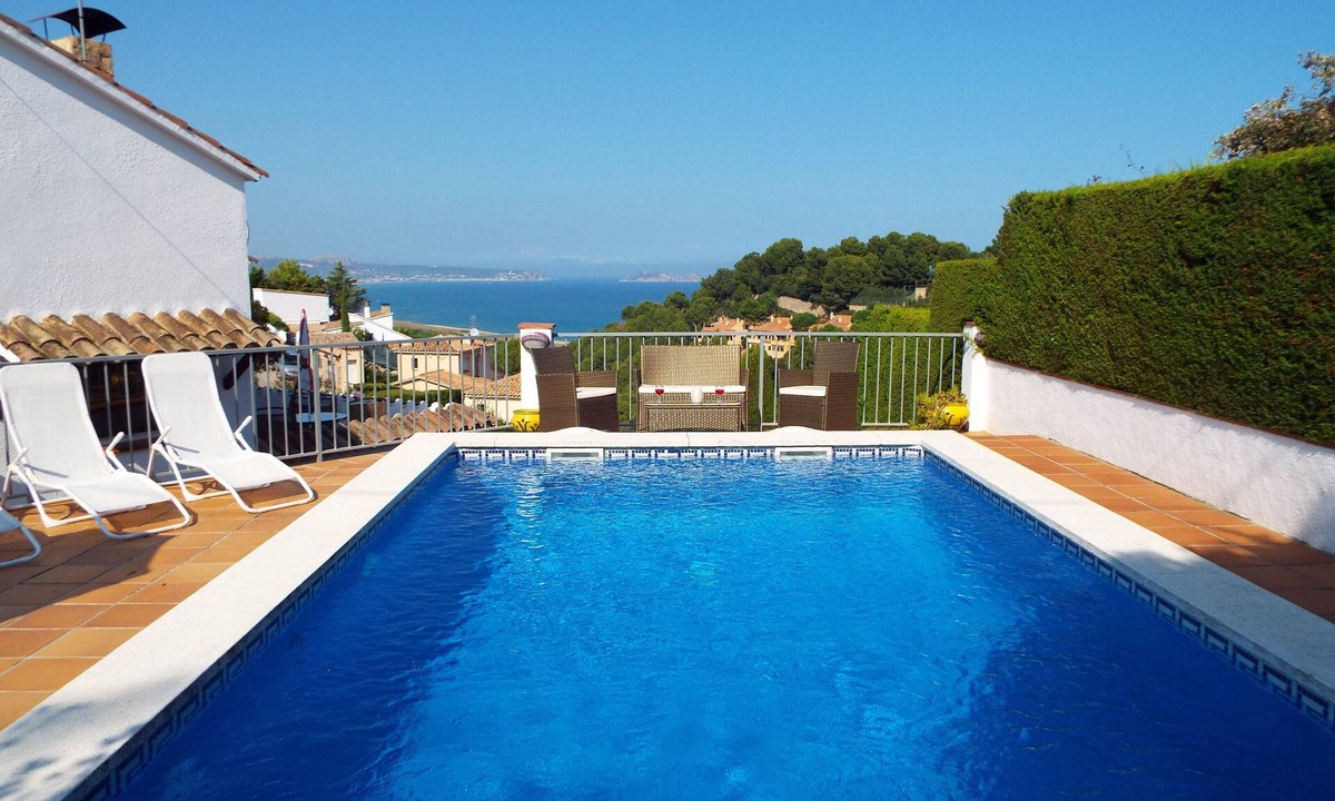Begur Villa | Villa with private pool, garden and stunning sea and mountain views
