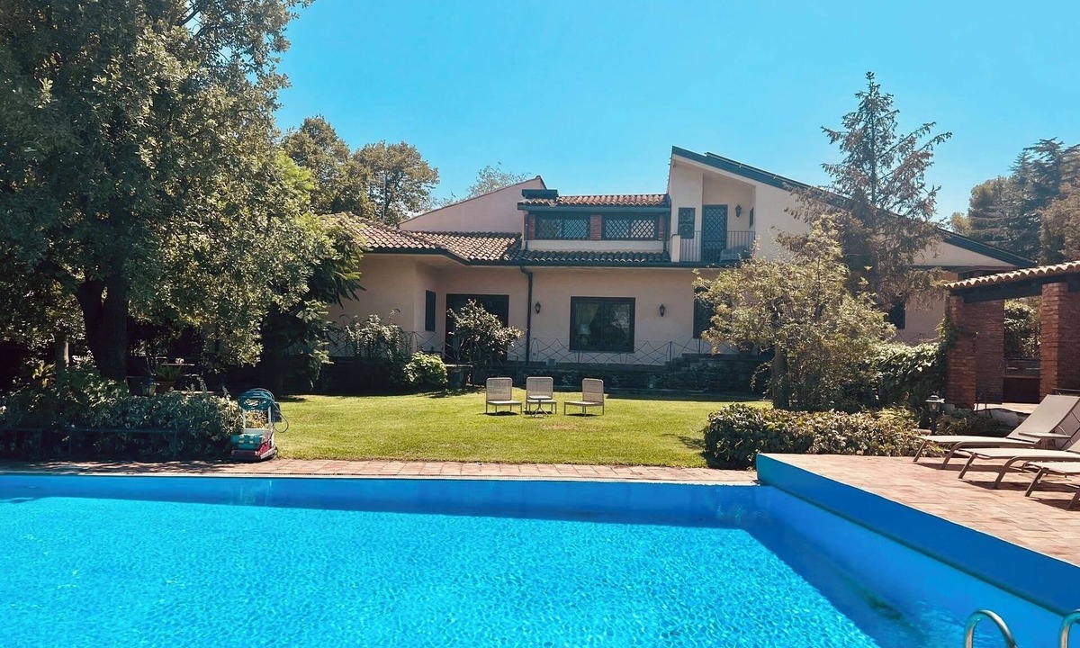 Linera Villa | Villa With Private Pool and Furnished Garden, BBQ and External Dining Area