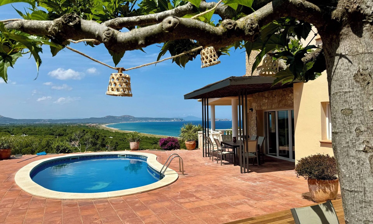 Begur Villa | Villa with splendid sea view, 500 m. from the beach, Wifi, pool