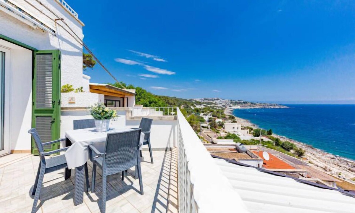 Sun Sea Terrace Castro | Castro Marina