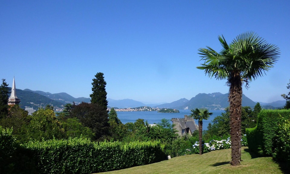 Carciano Apartment | "Vista Castello" - Apartment with sea and panoramic views! WIFI + garage