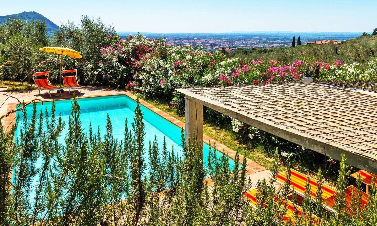 Pieve a Nievole Villa | Wonderful private villa with A/C, private pool, hot tub, WIFI, TV, patio and pets allowed