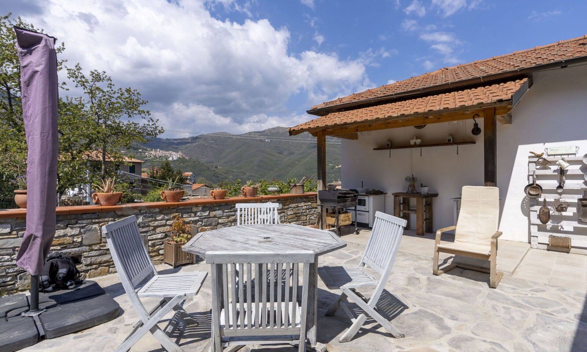 Ville San Sebastiano Villa | Wonderful private villa for 6 guests with WIFI, patio, pets allowed and panoramic view