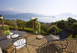 1-room apartment with balcony in an Art Nouveau villa with communal pool