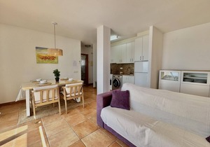 2. Apartment with incredible views of the Bay of Roses with community pool.