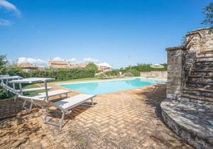 2 bedroom accommodation in Todi PG