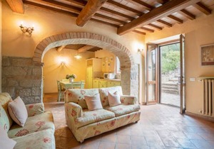2 bedroom accommodation in Todi PG