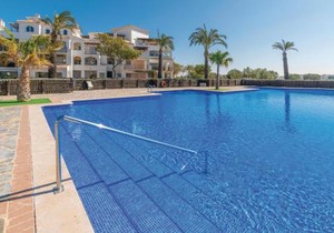 2 Bedroom Gorgeous Apartment In Sucina