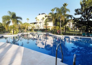 2-bedroom Luxury Apartment that sleeps 6(8) ideal for beach and golf holidays