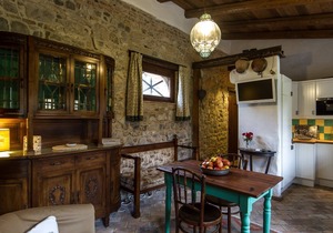 2-Lovely home with private garden in castle estate. Beach 20min, Venice 1hr